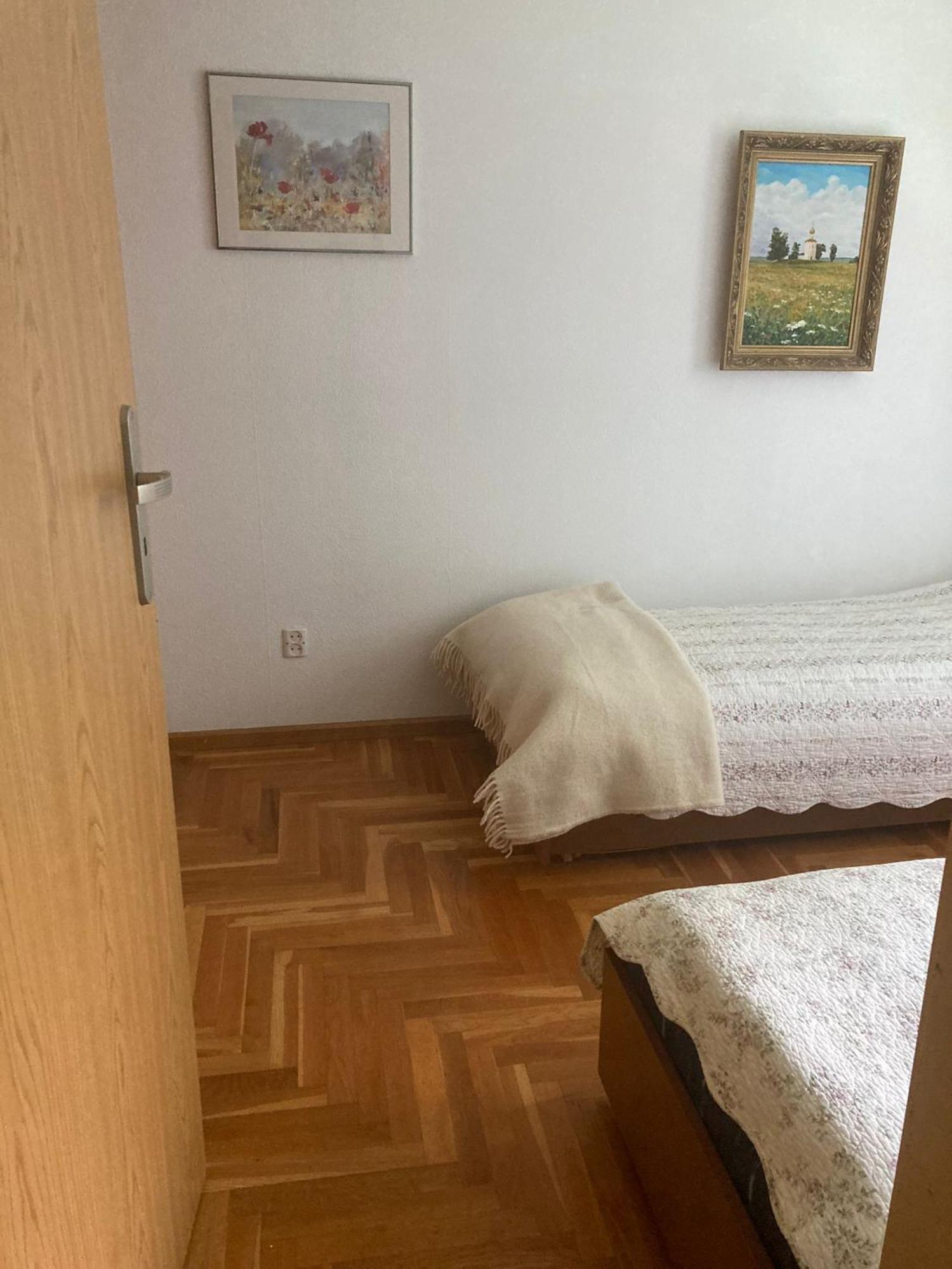 U Aluski 什切尔克 外观 照片